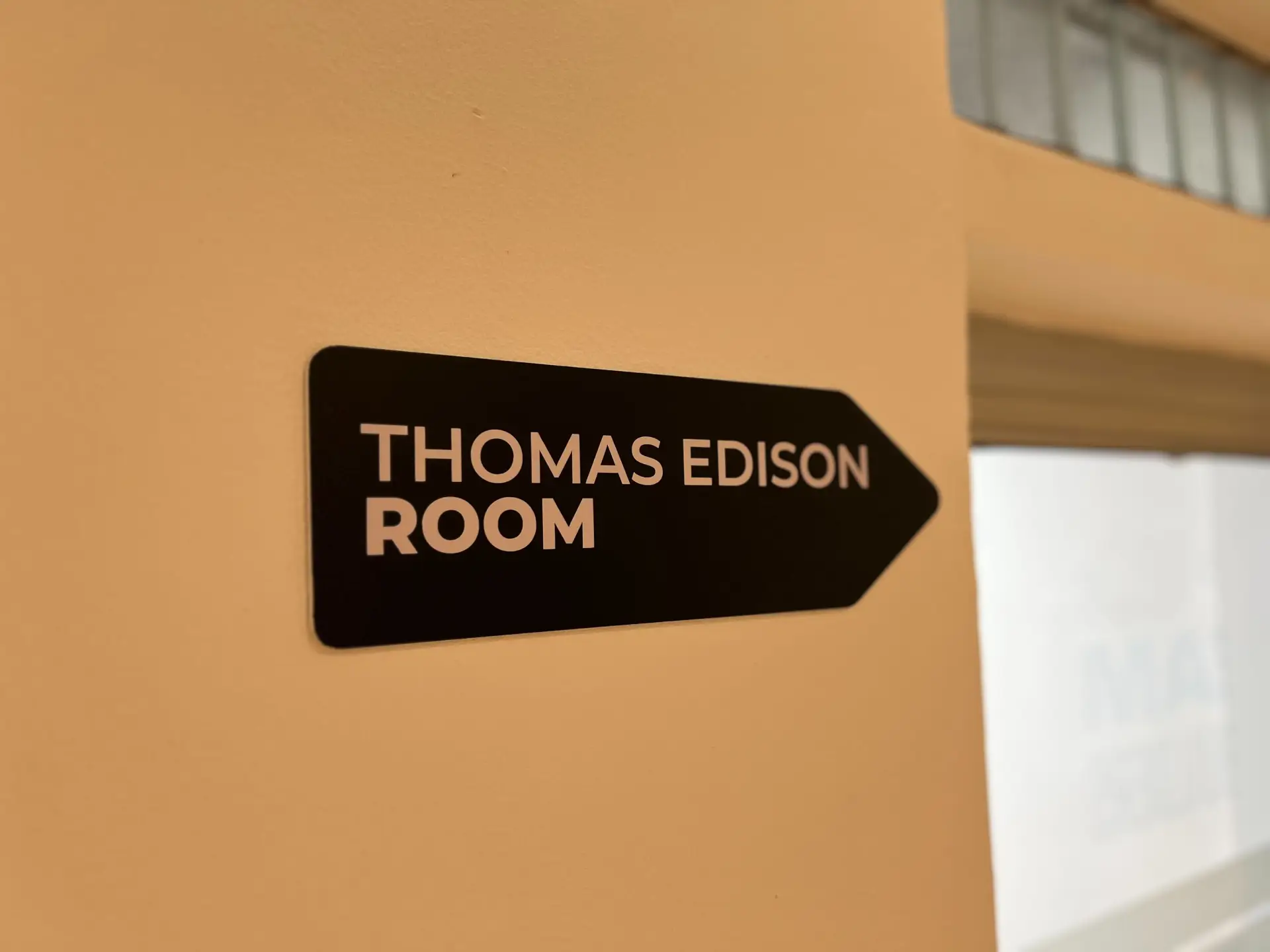 The Hub Lab – Thomas Edison Room